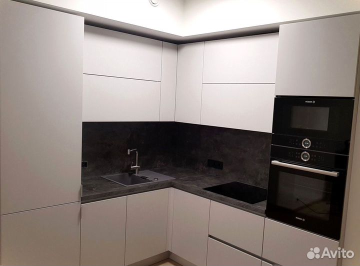 Кухонный гарнитур угловой