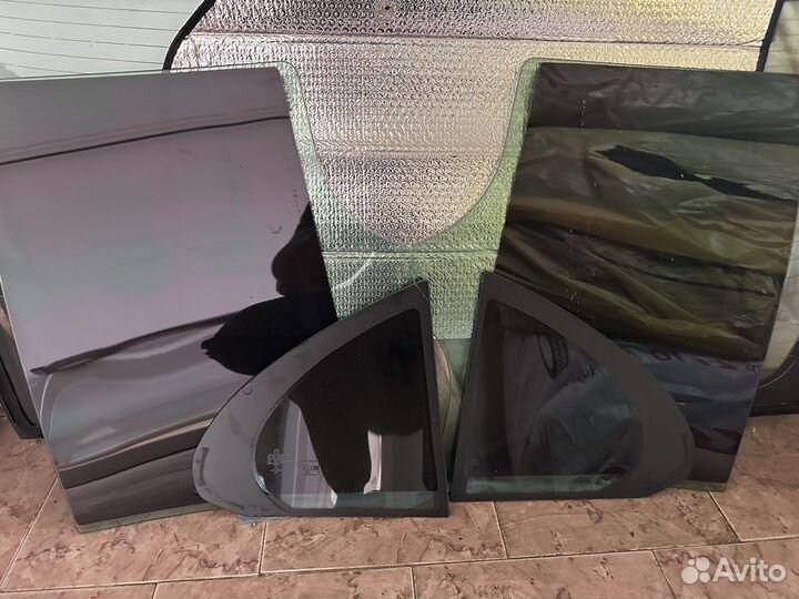 Задние стекла Mercedes E213 W213 год 2017
