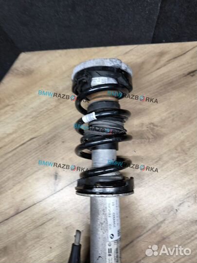 Амортизатор передний правый BMW i8 I12 2015