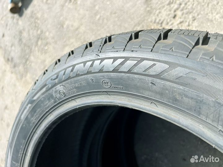 Sunwide Snowide 235/45 R17 142U