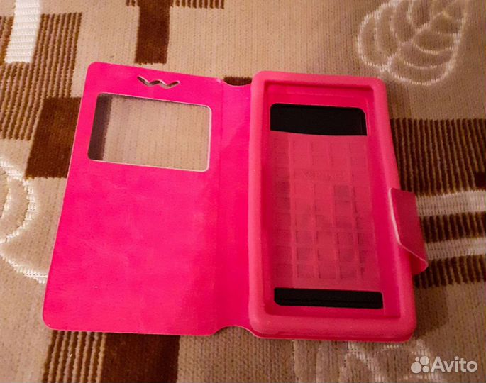 Чехлы на телефоны