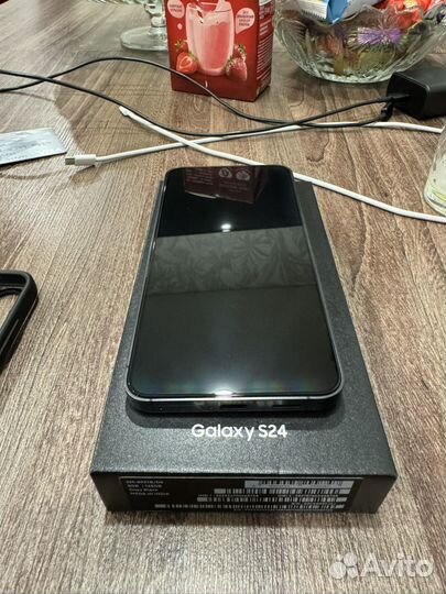 Samsung Galaxy S24, 8/128 ГБ