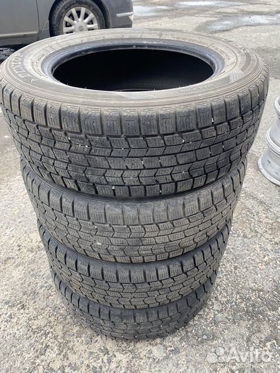 Dunlop Graspic DS3 215/60 R16