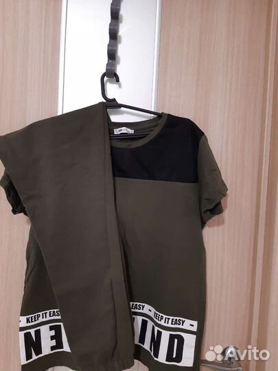 Спортивный костюм женский