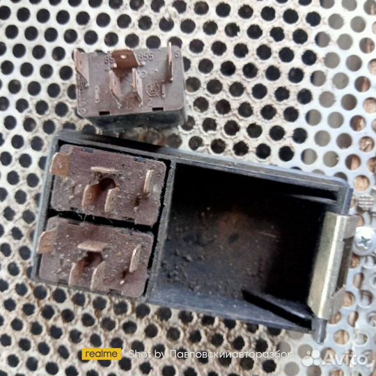 Кнопка стеклоподъемника Audi 100 C4