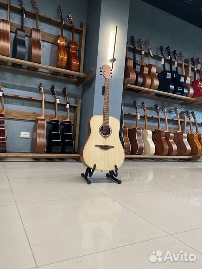 Гитара Lag Tramontane T-70D