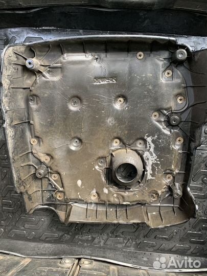 Крышка двигателя декоративная Ssangyong Rexton