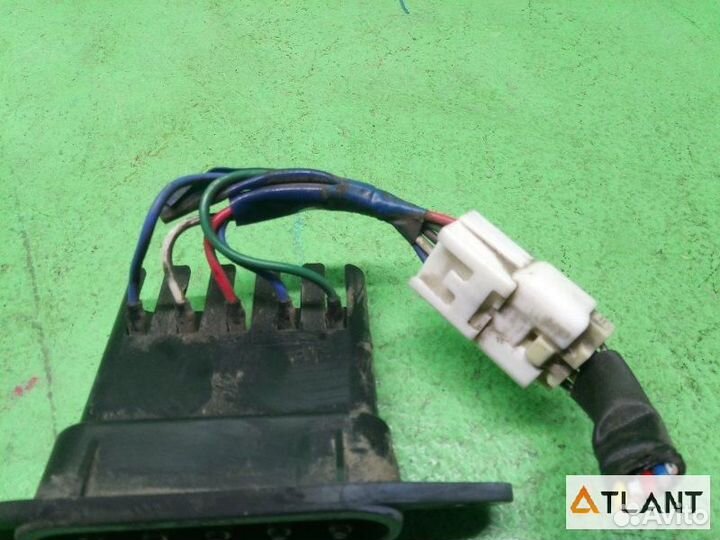 Контактная группа сдвижной двери задний левый toyo