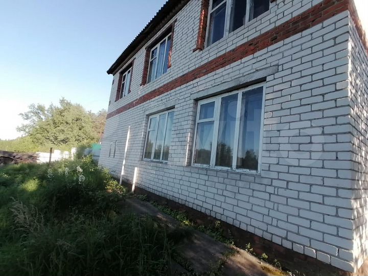 Дом 204 м² на участке 9,5 сот.