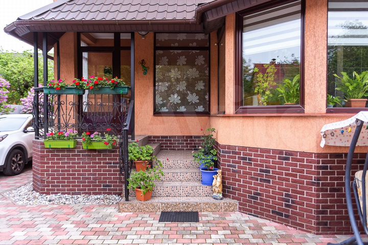 Дом 295 м² на участке 12 сот.