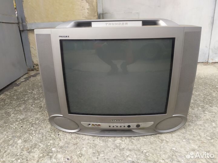 Телевизор samsung