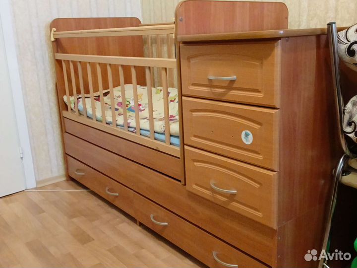 Детская кровать с матрасом