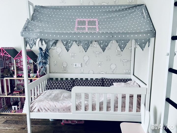 Детская кровать домик