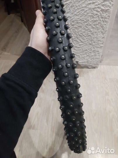 Зимняя шипованая покрышка 27,5