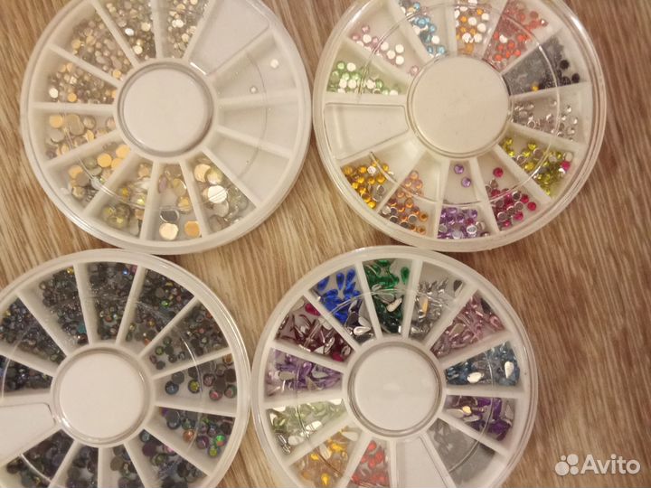 Стразы для маникюра