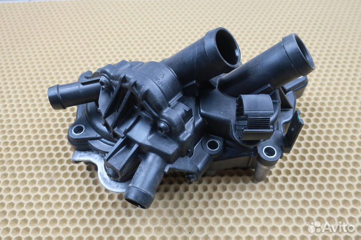 Насос водяной (помпа) 04E121042A