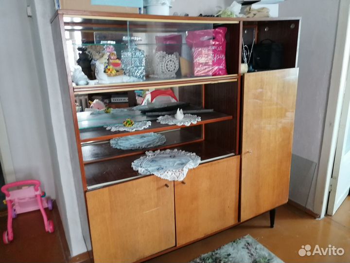 Шкаф сервант