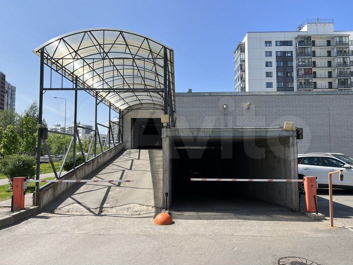 Машиноместо, 18 м²