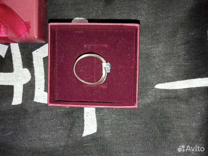 Серебряное кольцо с топазом