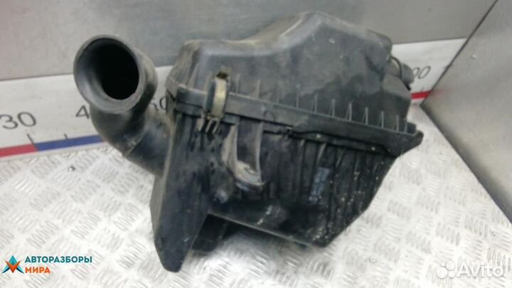 Корпус воздушного фильтра Toyota RAV4