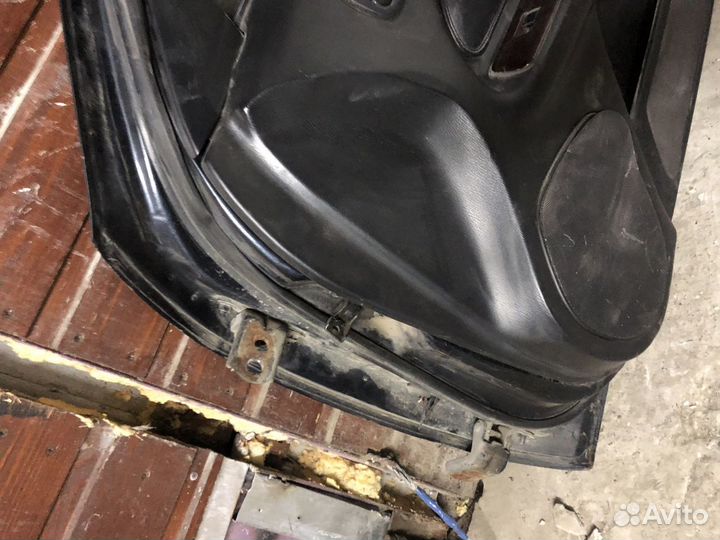 Дверь передняя правая Nissan Maxima A32