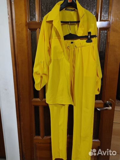 Костюм женский