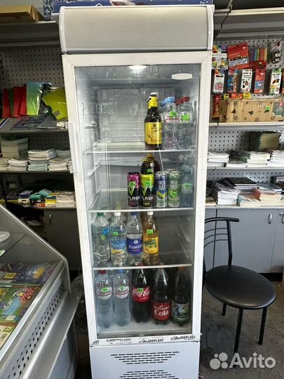 Холодильная витрина