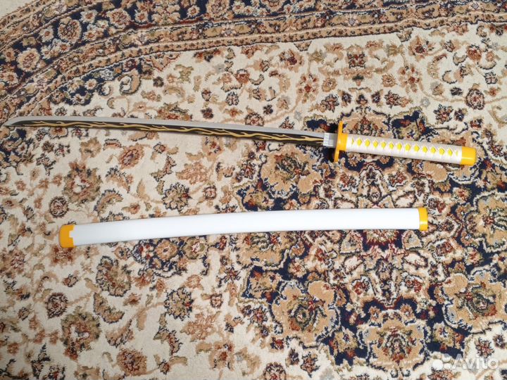 Клинок зеницу из аниме клинок рассекающий демонов