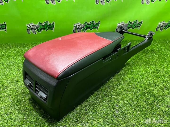 Подлокотник Lexus Rc300H AVC10 2AR-FSE 2017Г 126