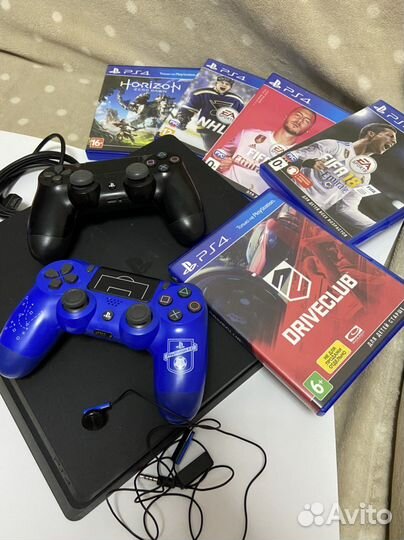 Sony playstation 4 slim