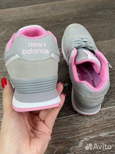 Кроссовки женские new balance