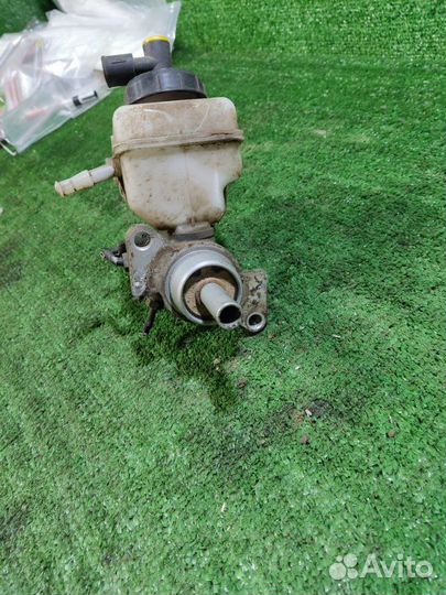 Главный тормозной цилиндр Renault Logan