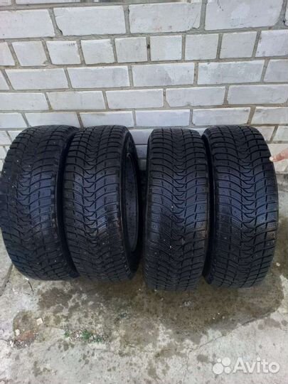 Michelin X-Ice North 3 215/65 R16 95Q