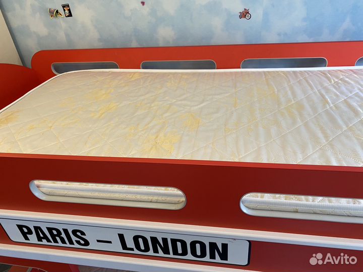 Двухъярусная кровать лондонский автобус