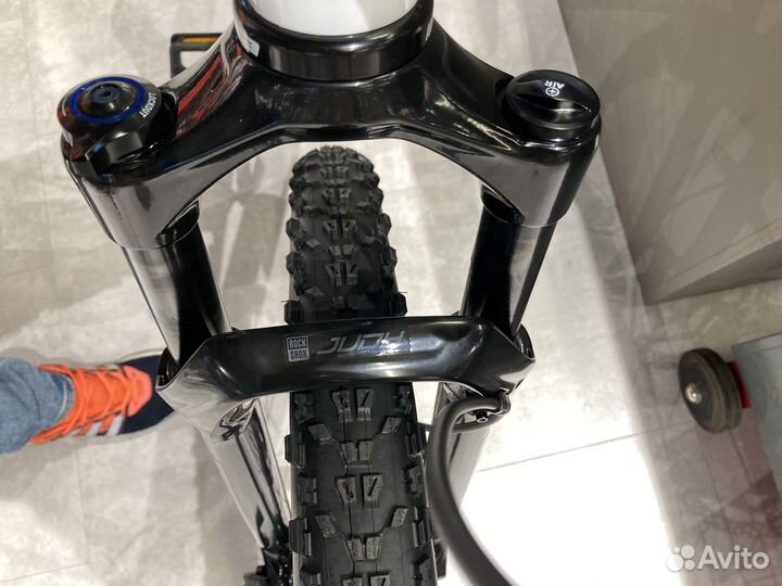 Trek Marlin 7 Gen 3. Crystal White 2024