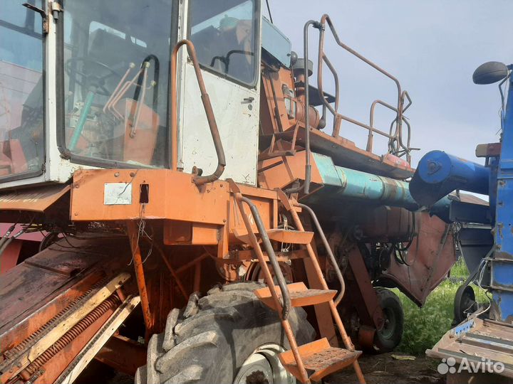 Разбрасыватель соломы Енисей 1200, 1996