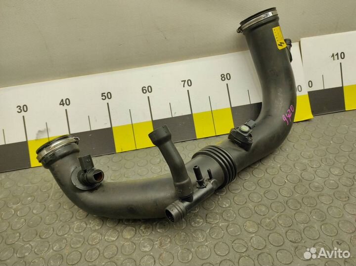 Патрубок воздушный Mercedes-Benz W204 M271.820