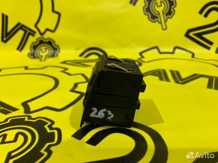 Кнопка аварийной сигнализации Bmw 323I E90 N52B25A