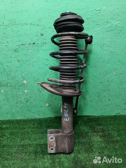 Стойка амортизатора передняя правая Peugeot 3008