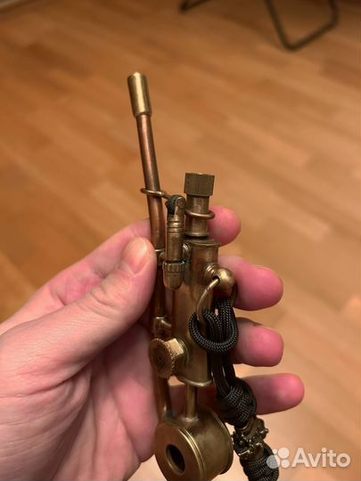 Кастомная бензиновая зажигалка