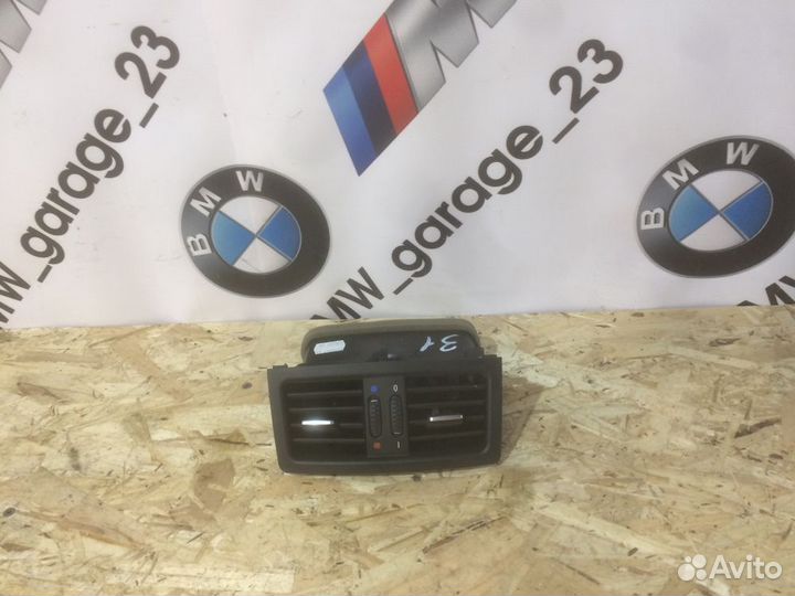 BMW E60 Дефлектор воздуховод задний с Японии