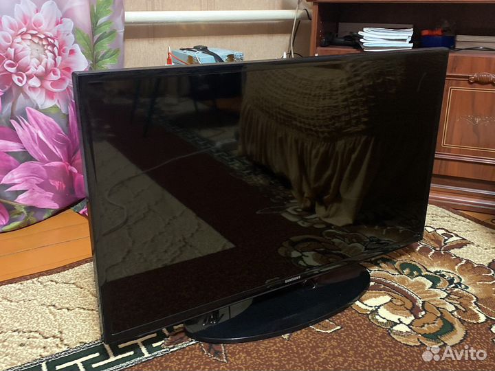 Телевизор Samsung 40 дюймов