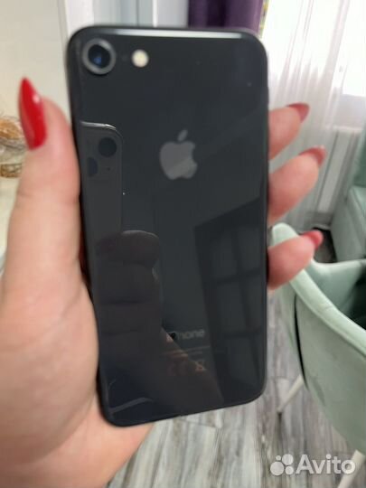 Телефон iPhone 8 64 gb