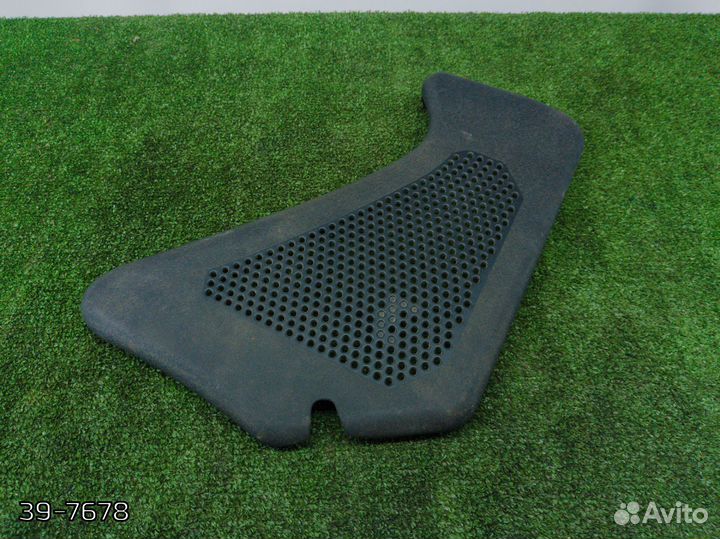 Декоративная накладка двигателя Audi Allroad