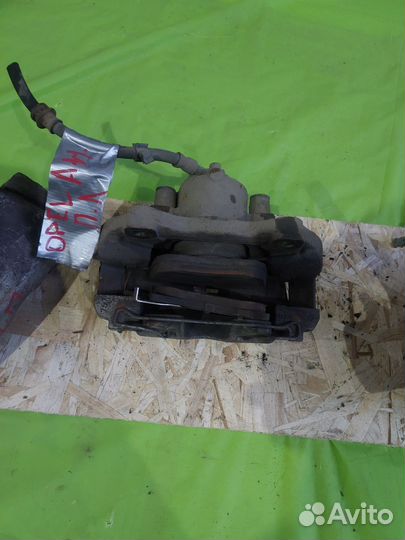 Суппорт передний opel Astra H