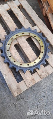 Звездочка Hitachi ZX135US