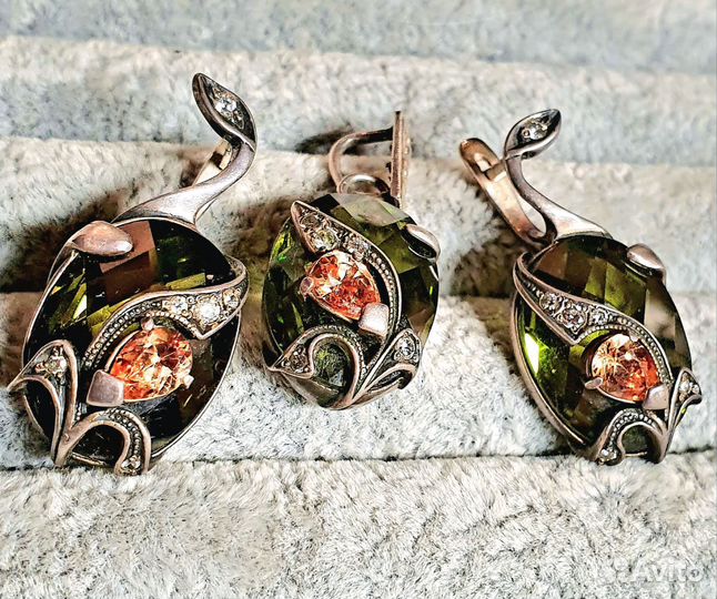 Комплект из натуральных камней Оливин