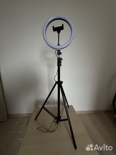 Кольцевая лампа