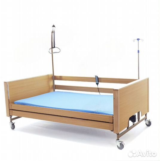 Медицинская кровать функциональная
