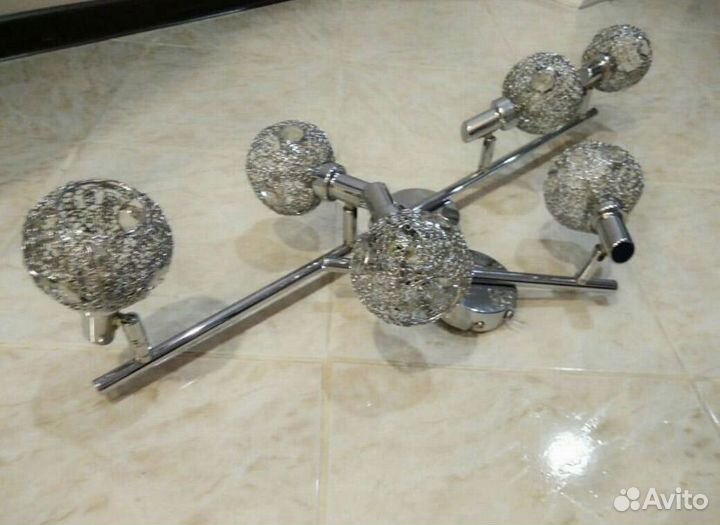 Люстра и бра